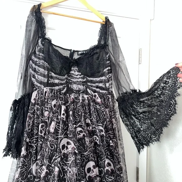 NWT Trickz n Treatz Plus Size 3x Black and White Sheer Maxi Dress With Skeletons - Picture 8 of 9